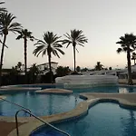 Estudio Caballo-piscina
